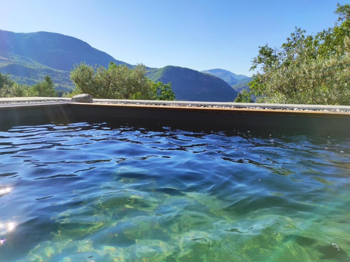 Entre Terre Et Ciel Bed & Breakfast Rémuzat Dış mekan fotoğraf