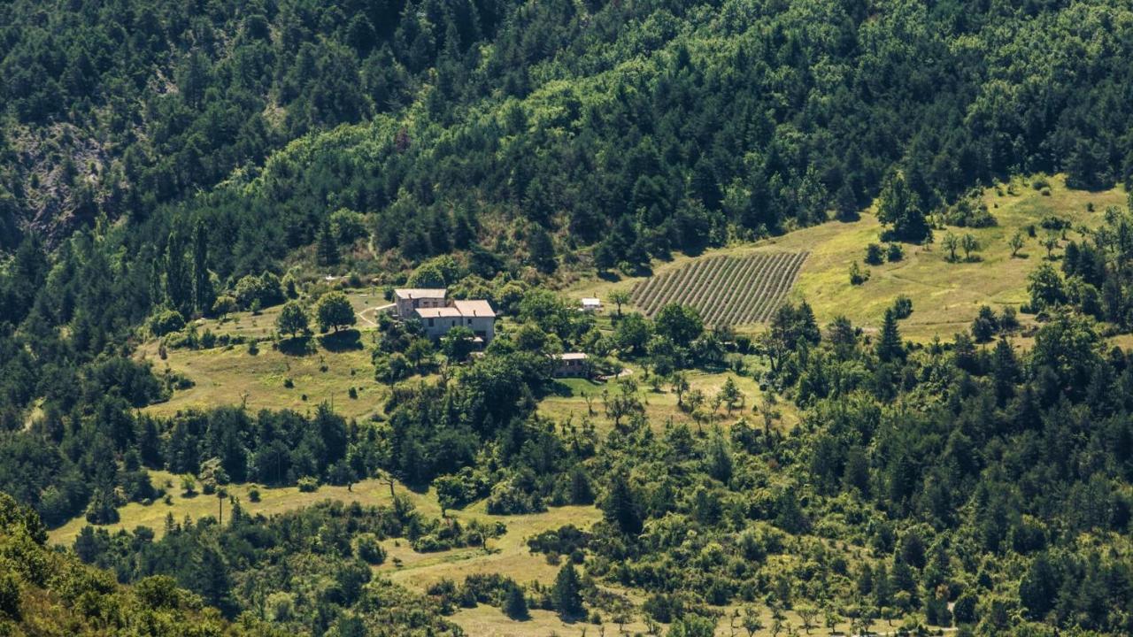 Entre Terre Et Ciel Bed & Breakfast Rémuzat Dış mekan fotoğraf